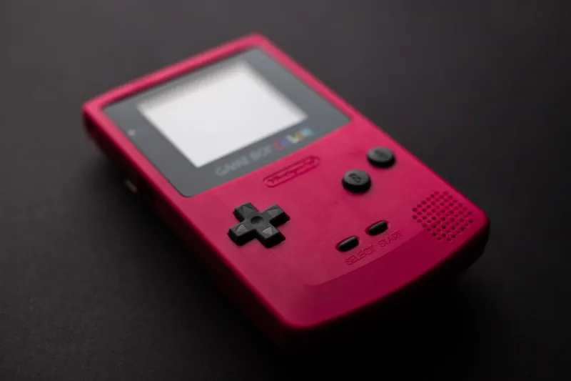 Bricks, Buttons, and Bliss: Why the Original Game Boy Is Beating Modern Handhelds at Their Own Game